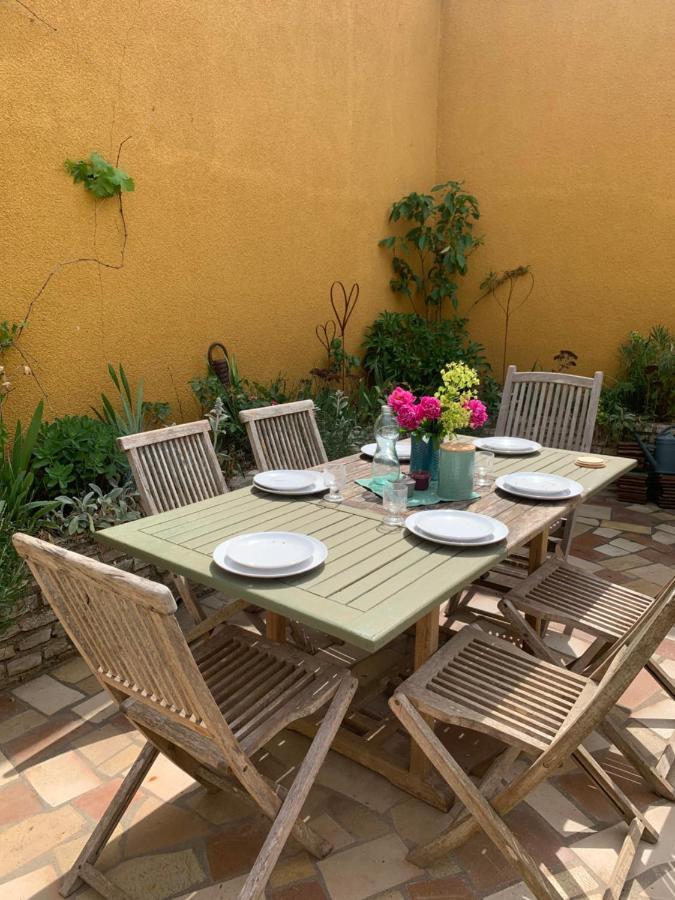 Bed and Breakfast Le Nid Perche Saint-Sauveur-en-Puisaye Exterior foto